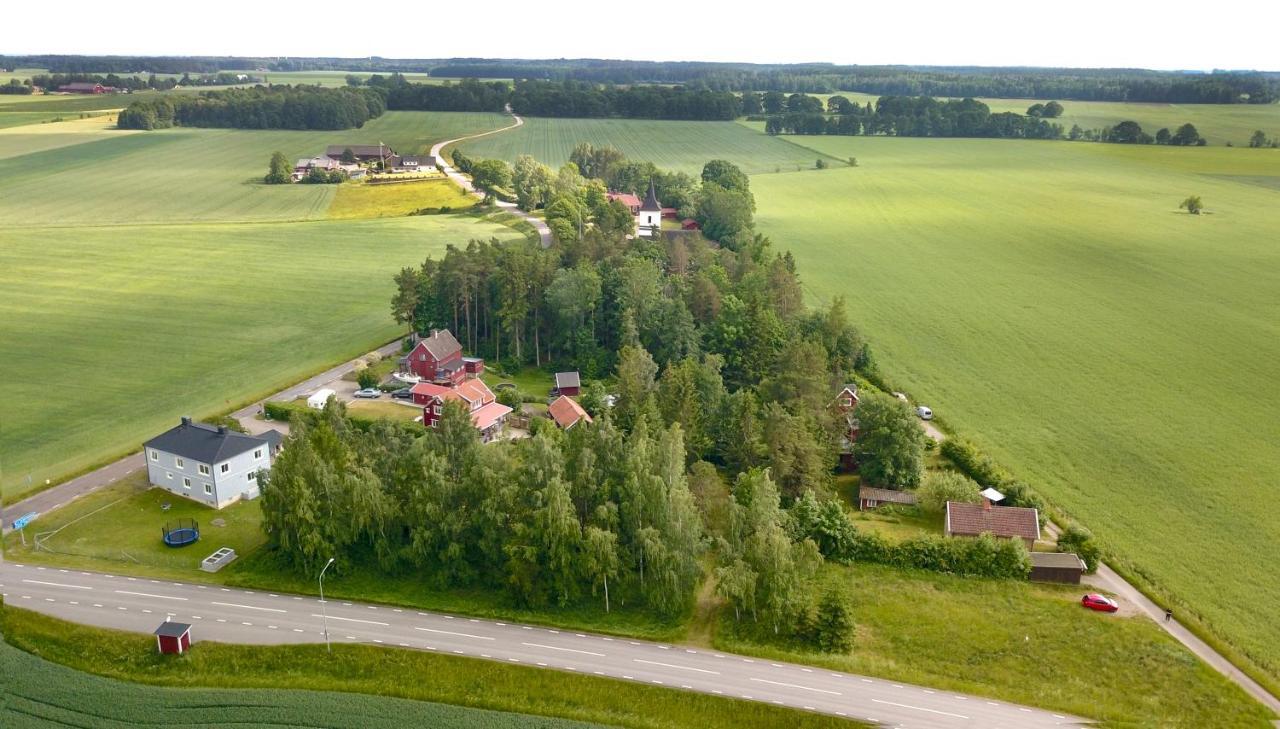 The Cozy Little House Bed and Breakfast Motala Eksteriør billede